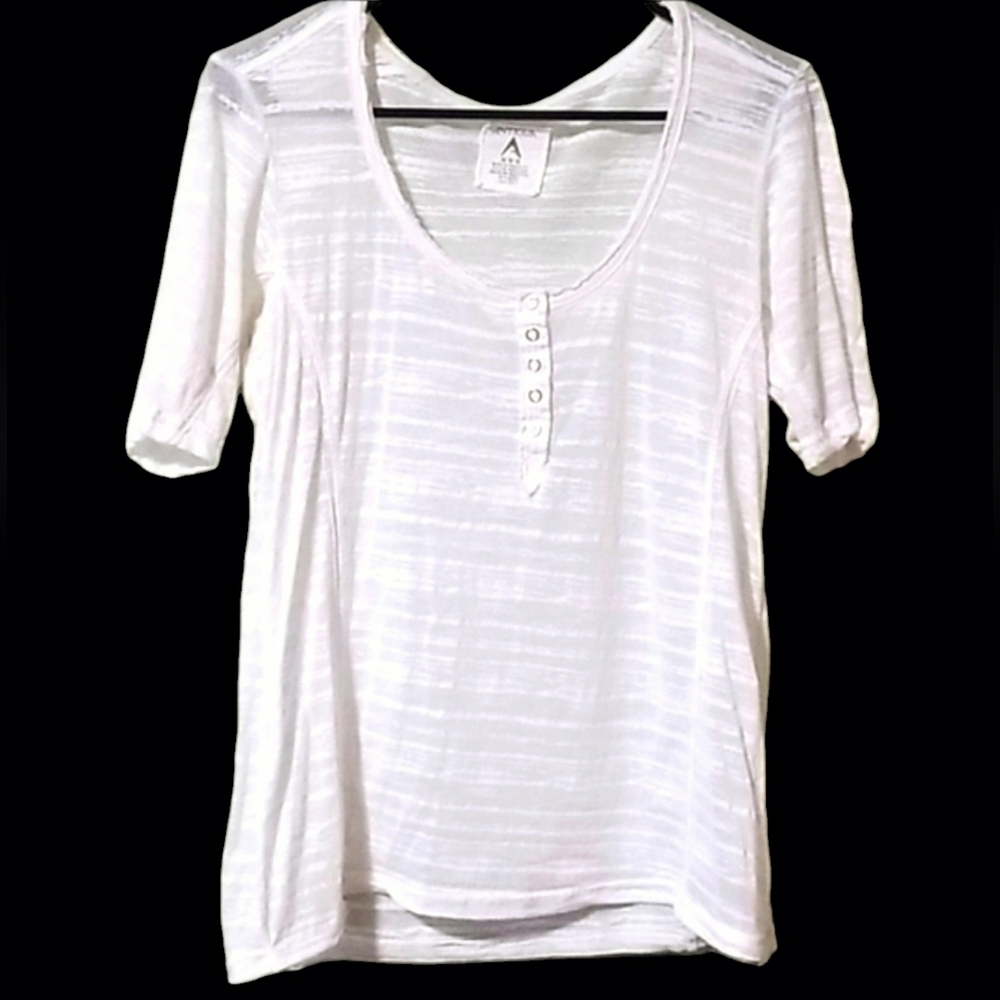 Antigua Golf white burnout sheer scoopneck tshirt medium loose fit 5 snap front